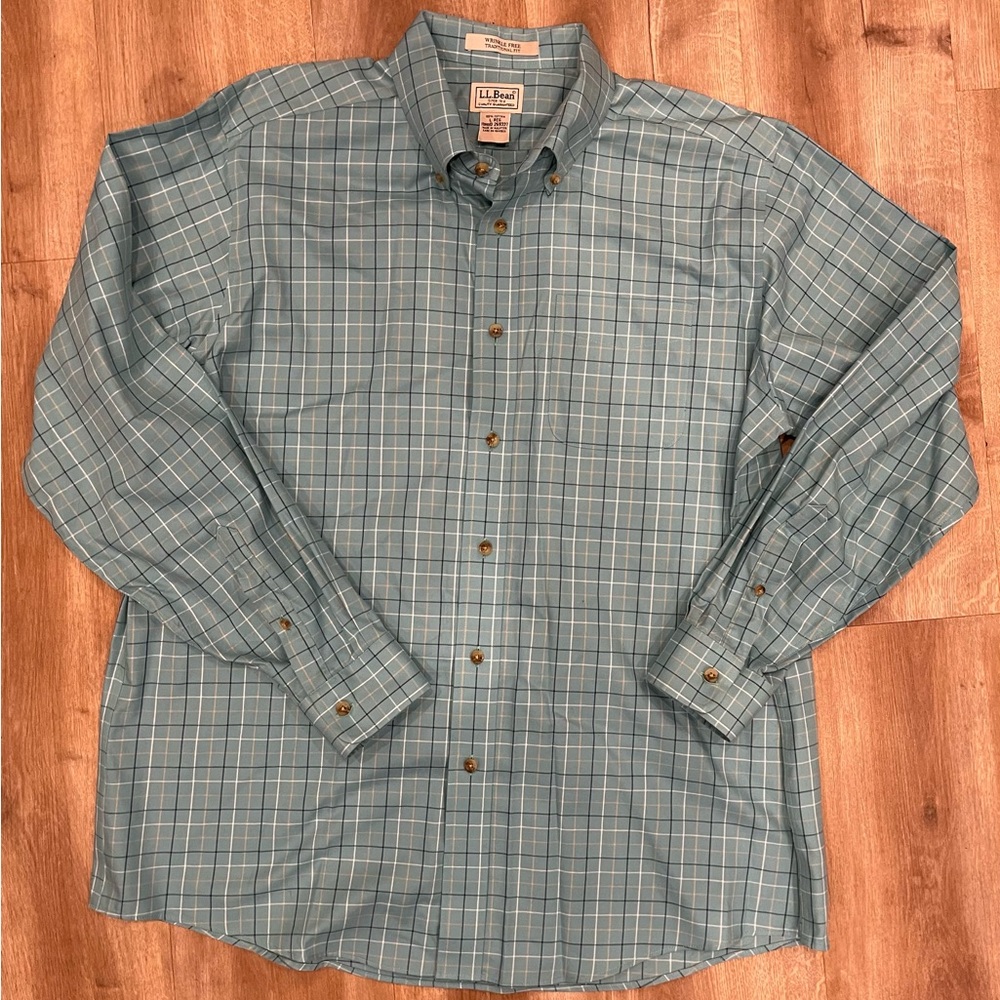 L.L. Bean Men's Teal Checkered Button Down Shirt. Wrinkle Free Traditional Fit.